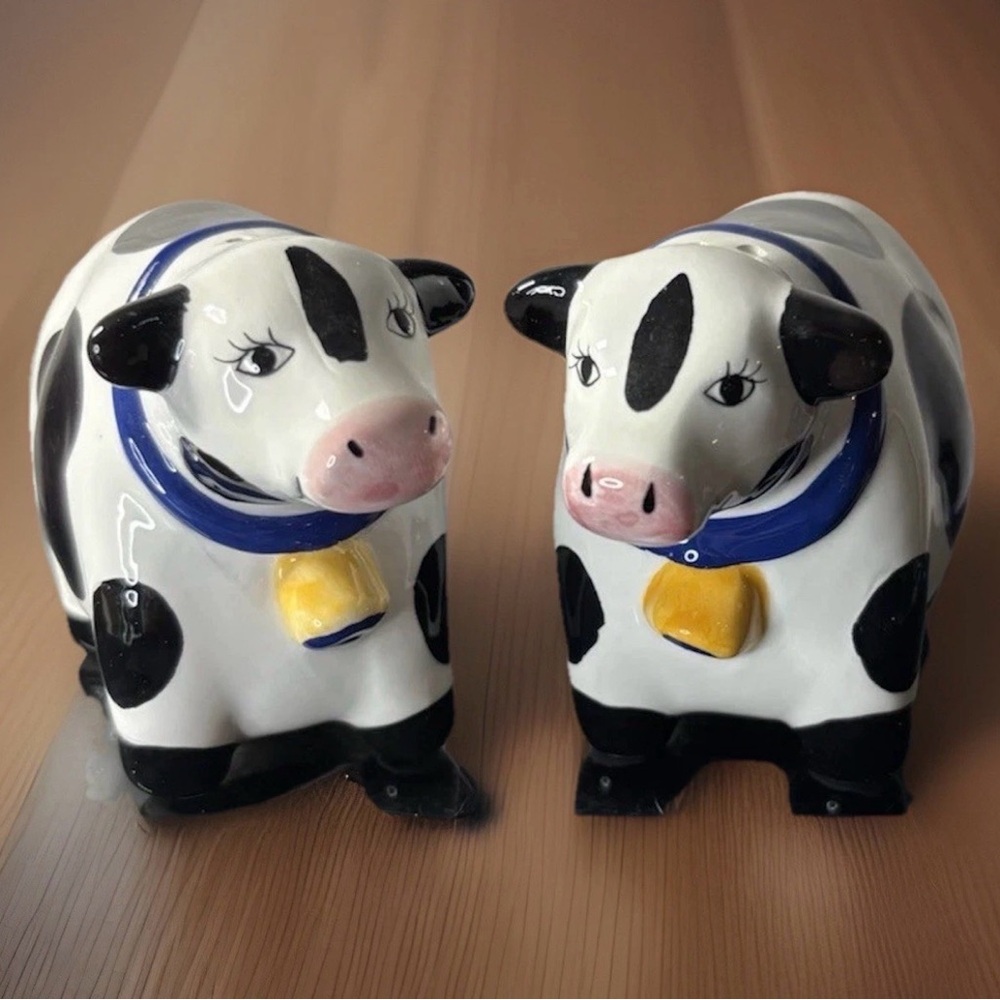 Cow Salt Pepper Shakers Blue Collars Yellow Bells Farmhouse Country Decor